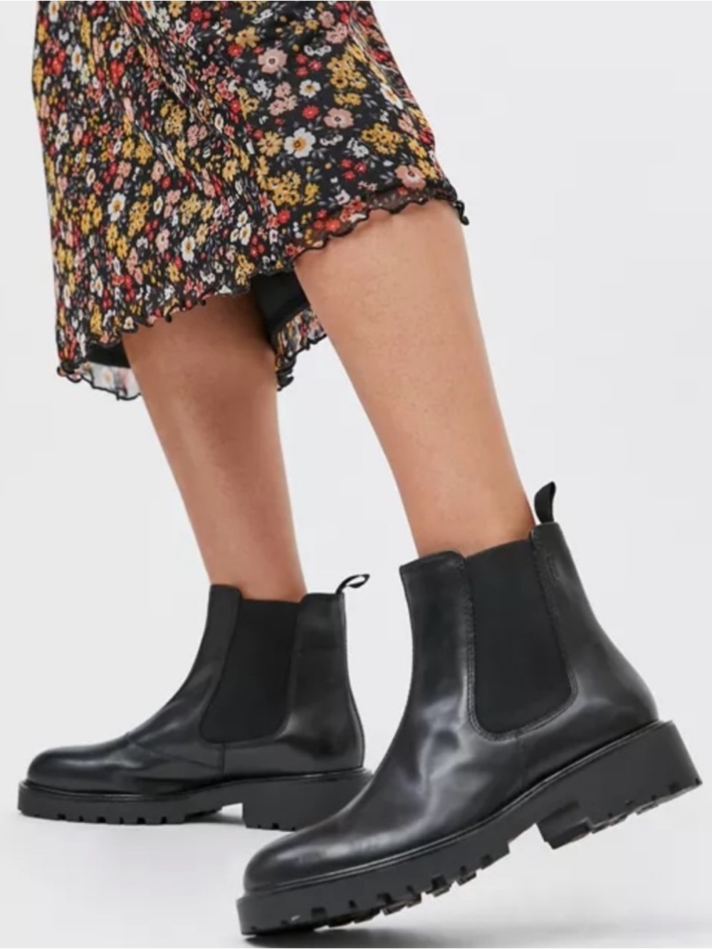 VAGABOND Kenova Boots Black Leather Pull On Lug Sole Chelsea Boots 41 US 11